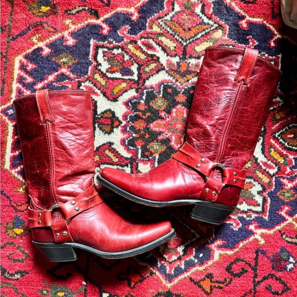 American Vintage Shoes - Vintage red leather ‘It girl’ harness boots